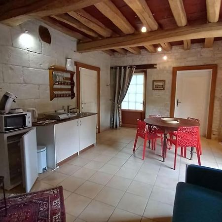 Le Logis De La Tour Villa Loudun Eksteriør bilde