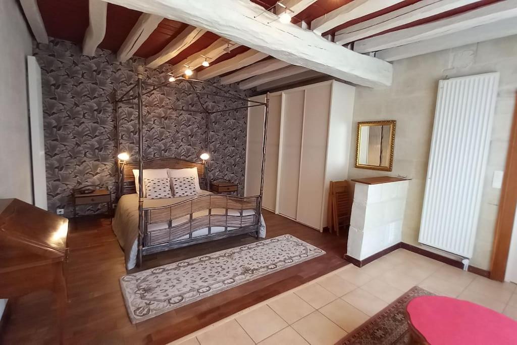 Le Logis De La Tour Villa Loudun Eksteriør bilde